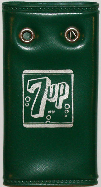Vintage key chain pouch 7 UP soda pop green with the 7 bubble logo n-mint+ condition
