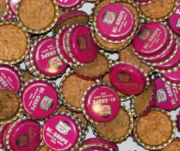 Soda pop bottle caps Lot of 12 CANADA DRY HI GRAPE cork lined new old stock